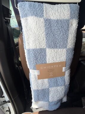 chick pea Light Blue and White Checker Chenille Throw